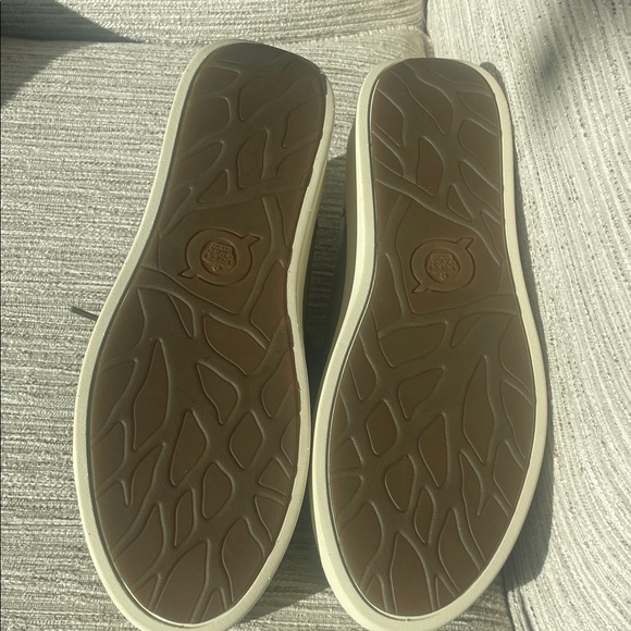 Born Olive Green Sneakers with White Soles - Picture 5 of 7